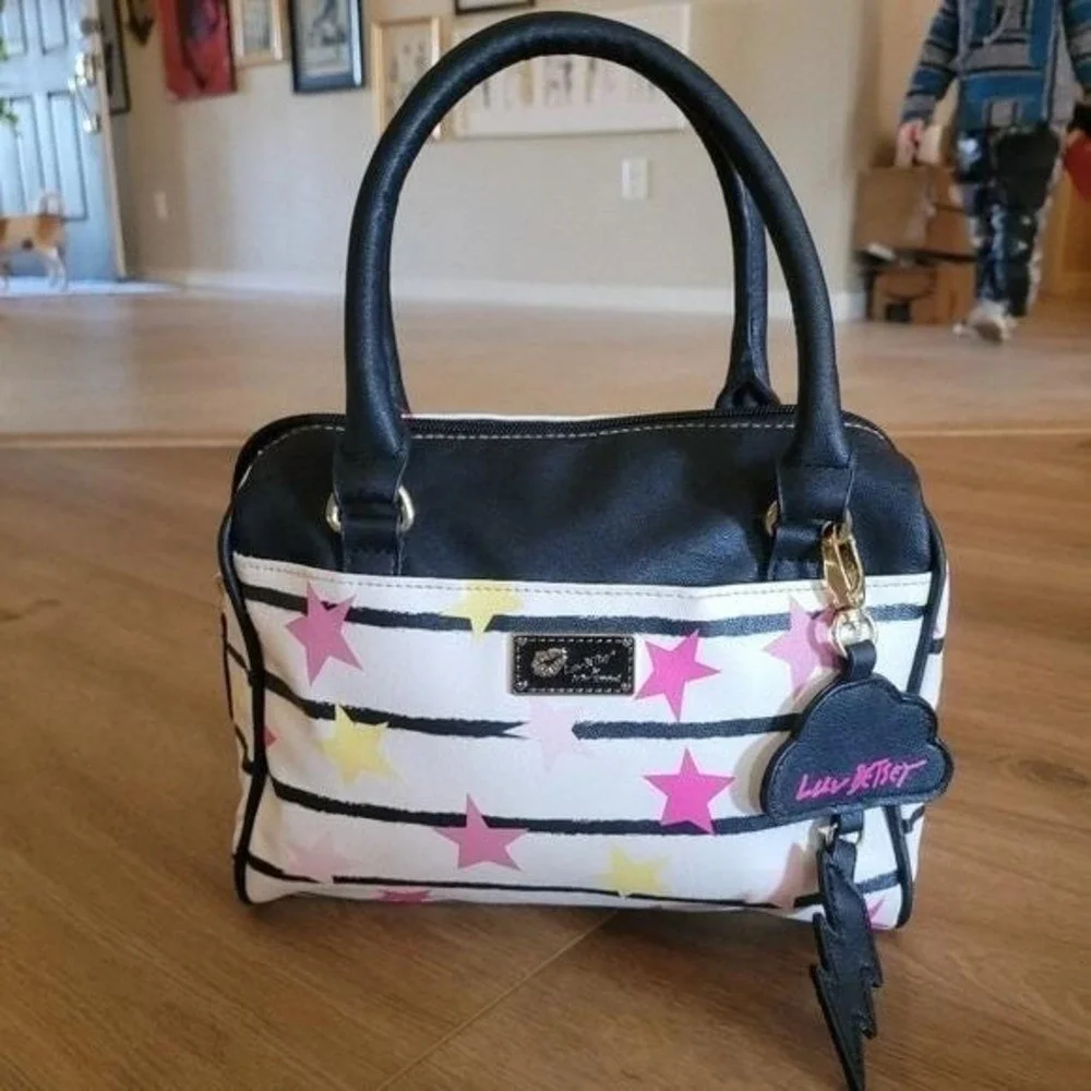 Luv Betsey by Betsey Johnson Star Stripe Satchel Bag White Black Pink Keychain